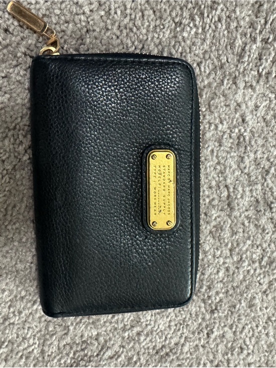 Marc By Marc Jacobs Handbags - Marc by Marc Jacobs Black Pebbled Leather Zip Card Case with Gold Plate